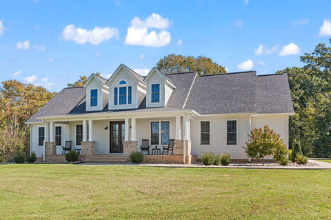 The Chelsea Newcomb Group in Mineral, VA (4)