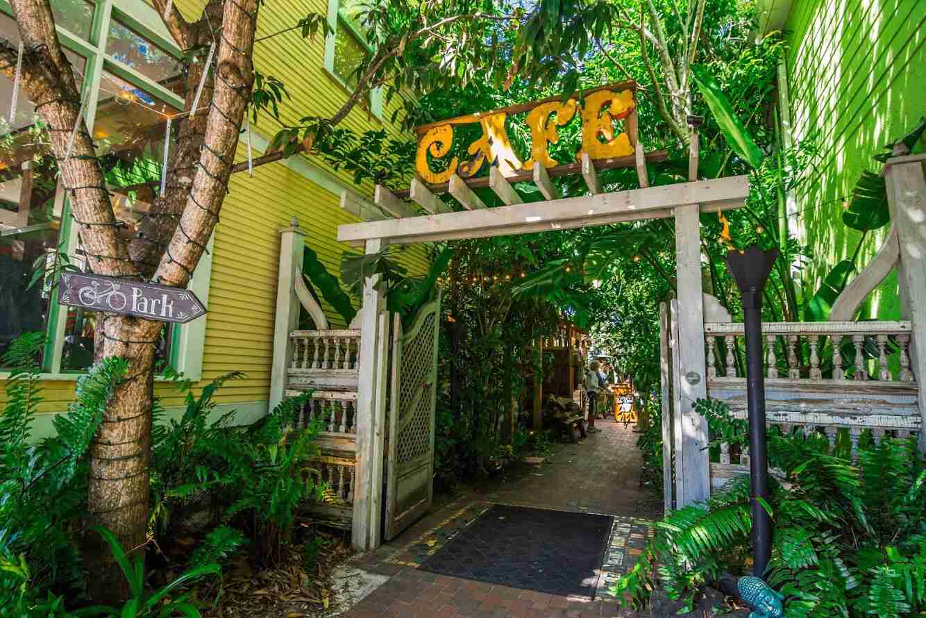 Third Wave Cafe & Wine Bar in New Smyrna Beach, FL (6)