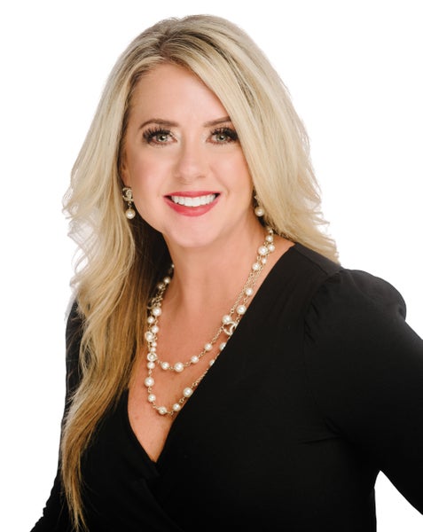 Becky McConnell in St. Petersburg, FL (3)