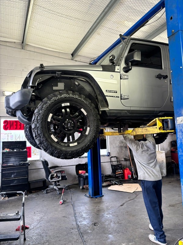 Auto Clinic Full Service in Dallas, TX (3)
