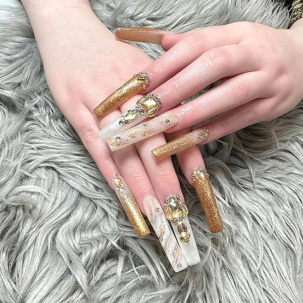 FANTASY NAILS & LASHES in Woodruff, SC