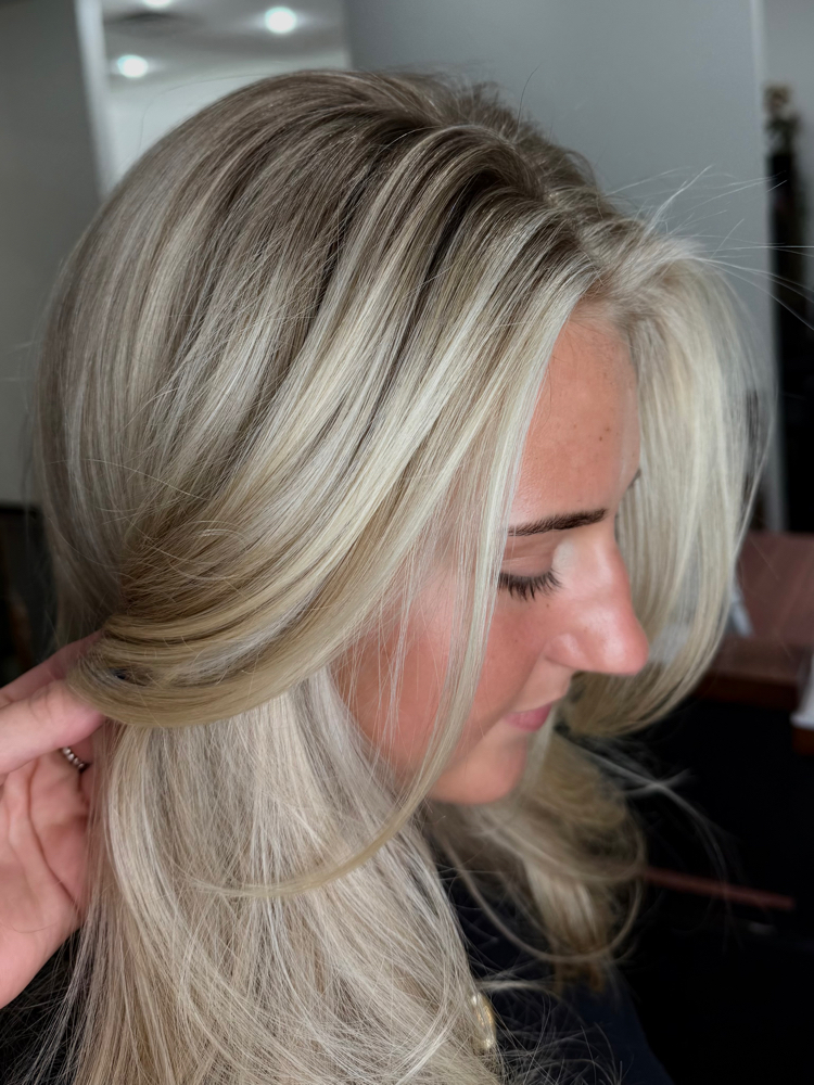 Freebird Salon in Yoakum, TX