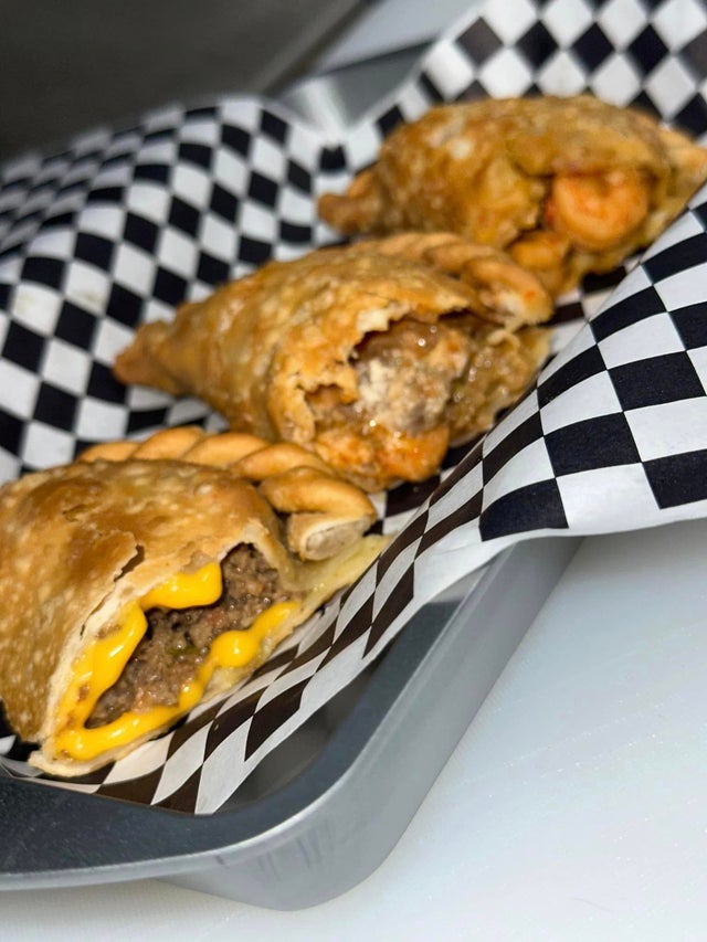 Golda's Place Food Truck Ocala in Ocala, FL (2)