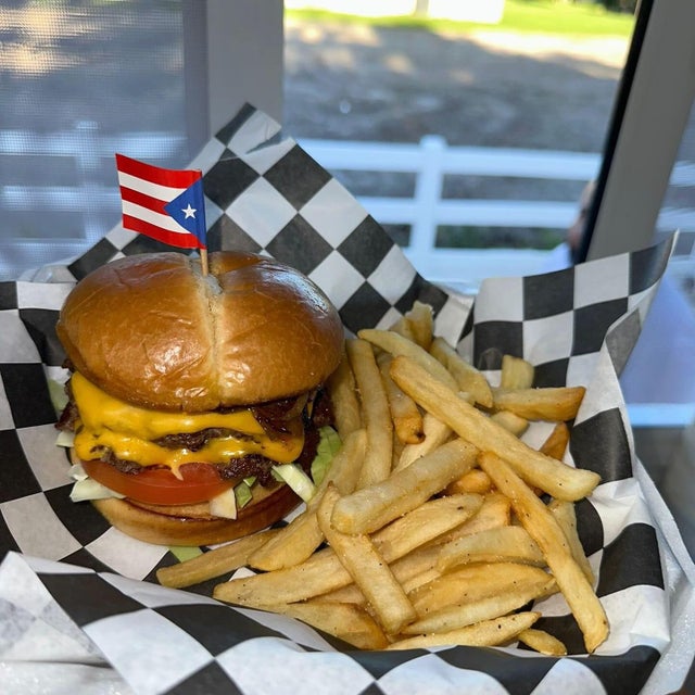 Golda's Place Food Truck Ocala in Ocala, FL (3)