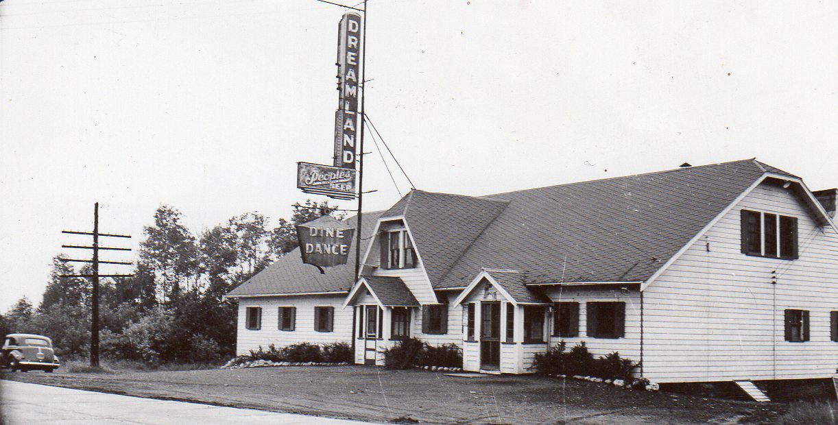 Dreamland Supper Club | Steakhouse in South Range, WI (2)