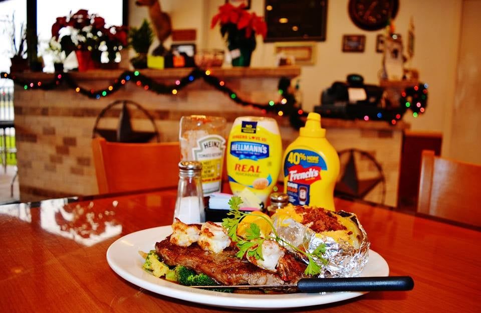 Runway Cafe in Angleton, TX (2)