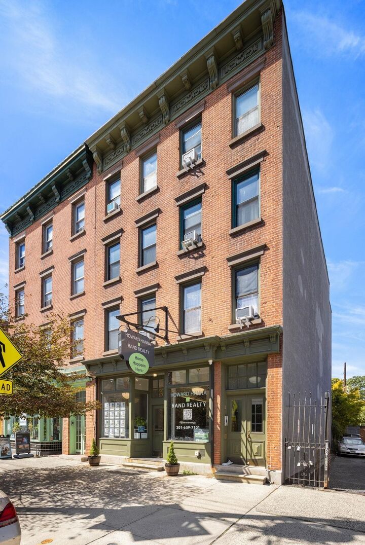 Howard Hanna Rand Realty Jersey City in Jersey City, NJ (6)