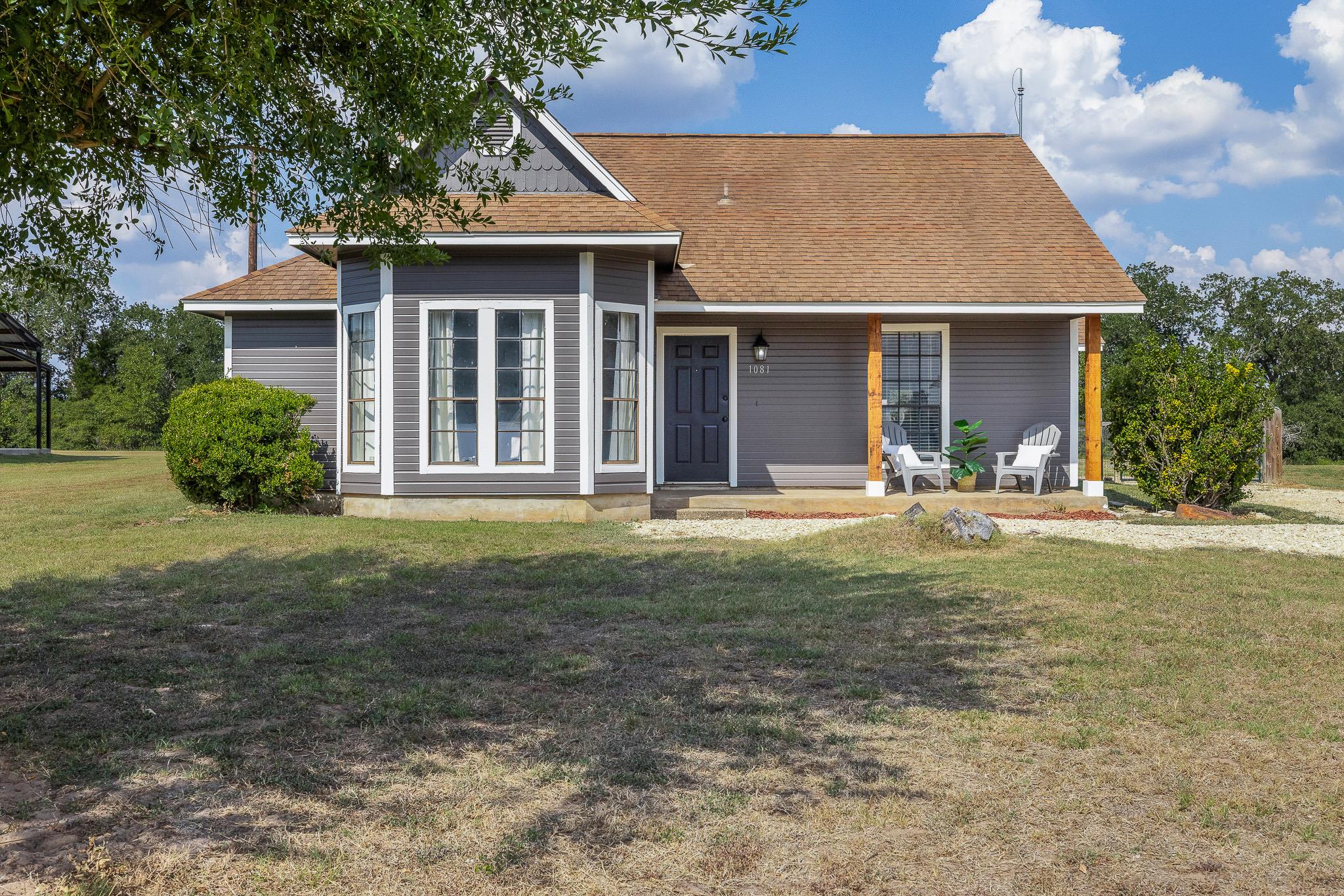 Cari Goeke | Texas Real Estate | Southern District Sotheby's International Realty in Brenham, TX (4)