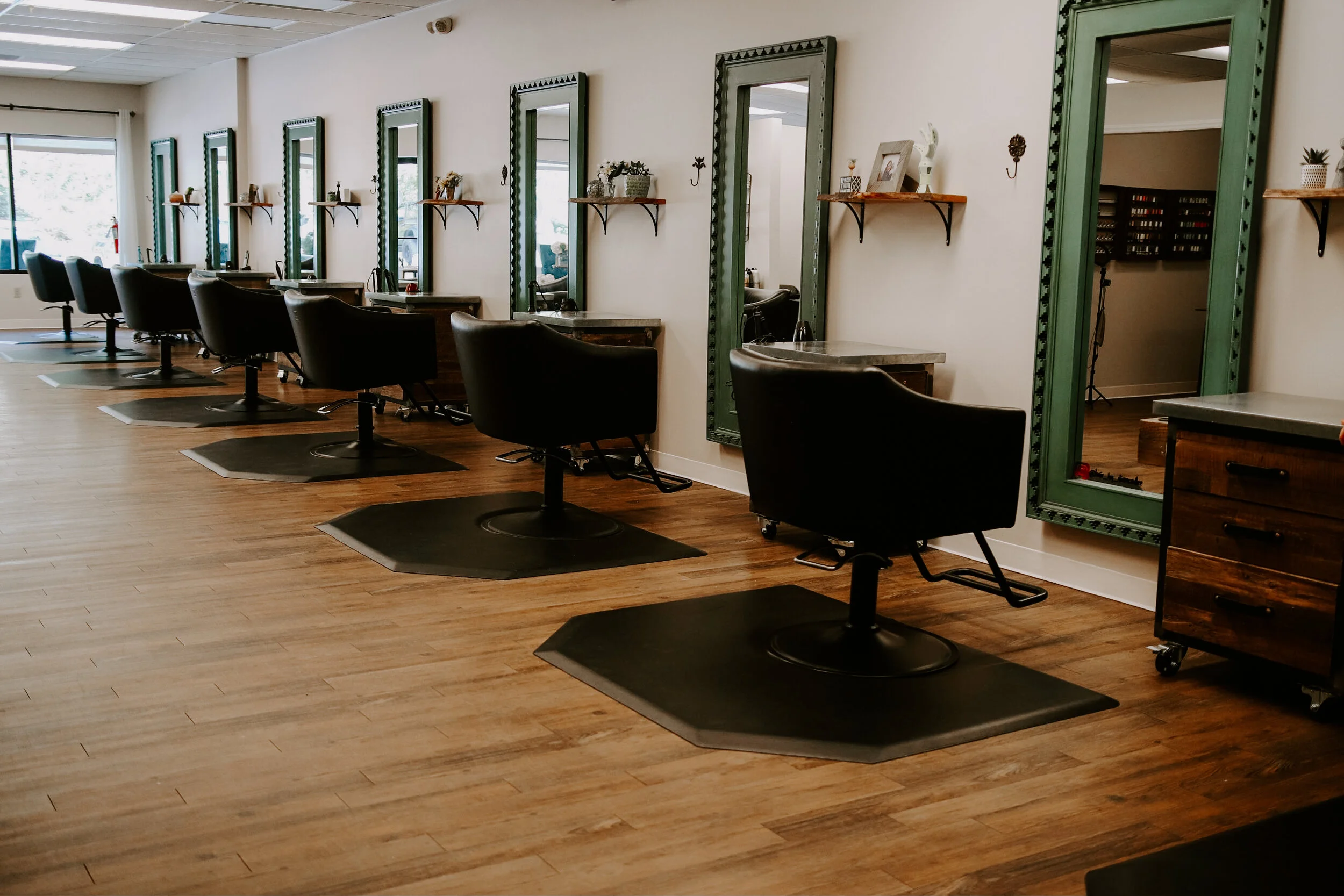 5th Avenue Salon in Hendersonville, NC in Hendersonville, NC (6)
