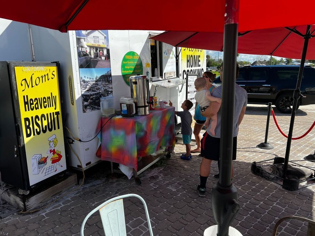 Mom's Restaurant in Fort Myers Beach, FL (4)