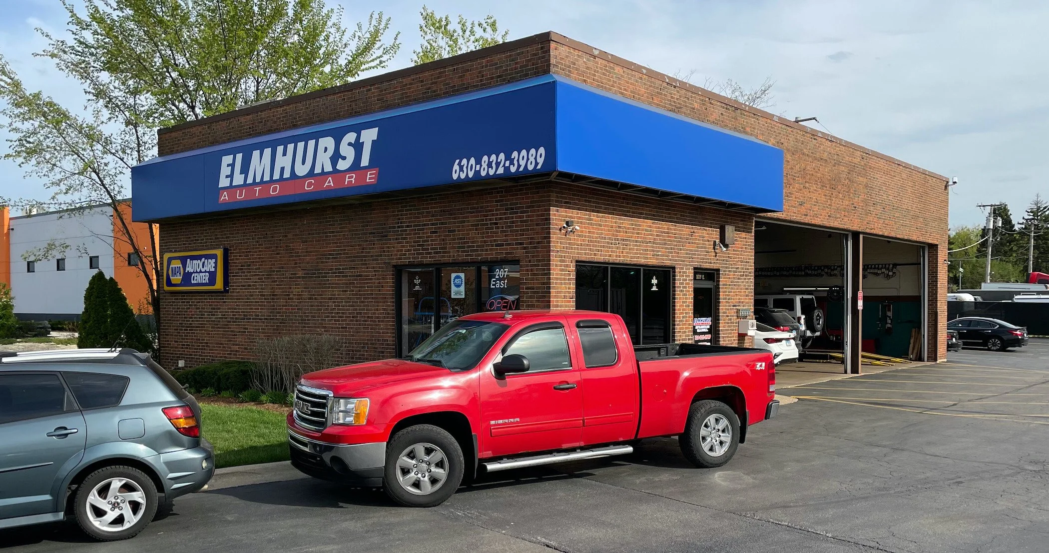 Elmhurst Auto Care West in Villa Park, IL (2)