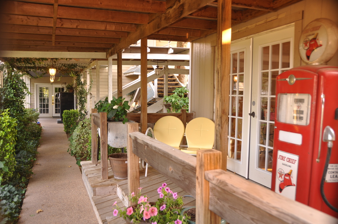 Blushes Salon & Spa in Granbury, TX (3)