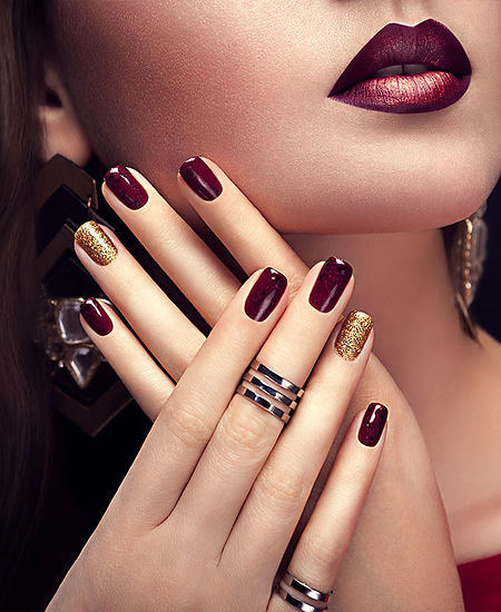 Mary’s Nails in Schaumburg, IL
