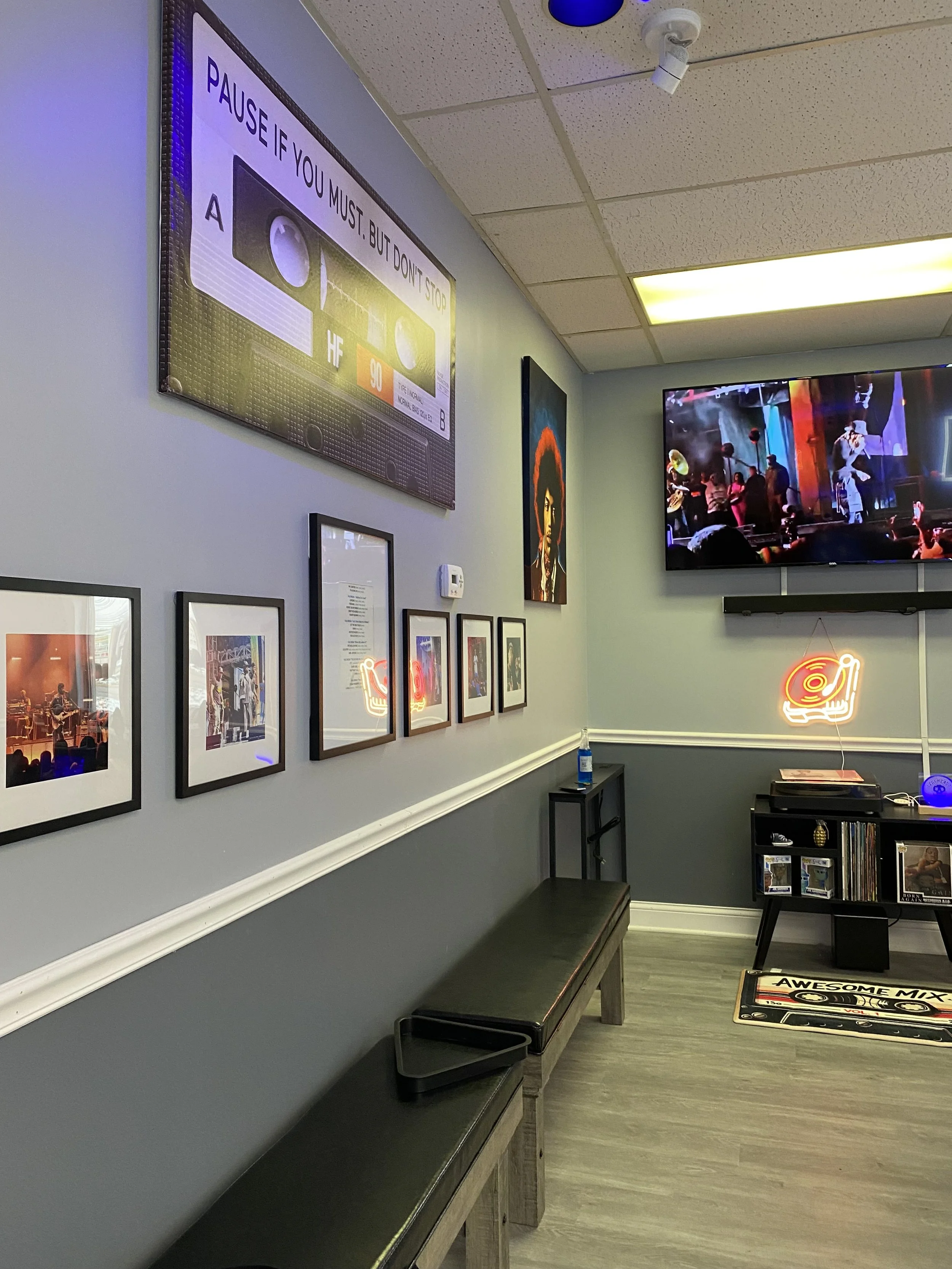Legoheadz Barber Saloon in Berea, OH