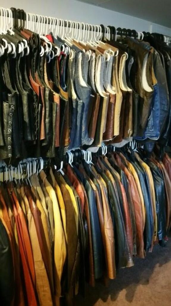Pixel 19 Vintage Clothing LLC in Cincinnati, OH (3)