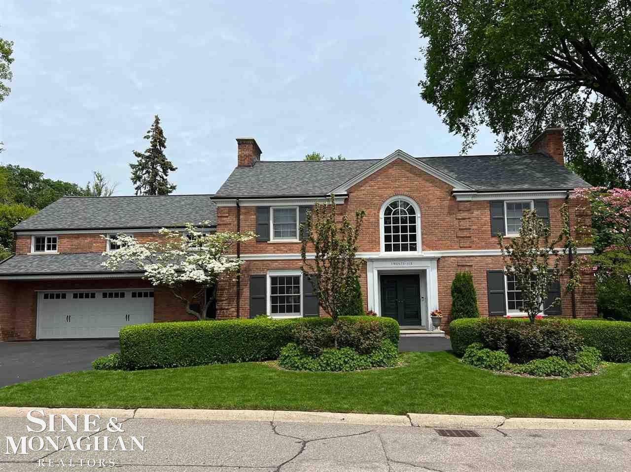 Megan Prieur - Luxury Realtor, Lake Shore Record Setter in Grosse Pointe Farms, MI (5)