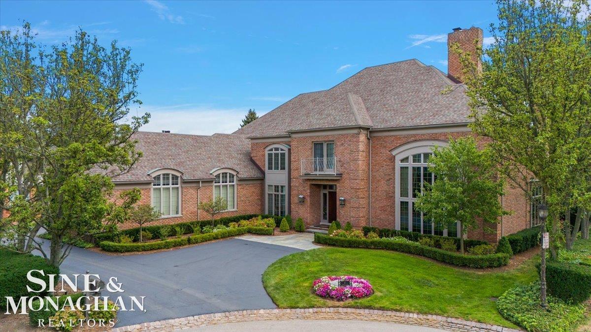Megan Prieur - Luxury Realtor, Lake Shore Record Setter in Grosse Pointe Farms, MI (6)