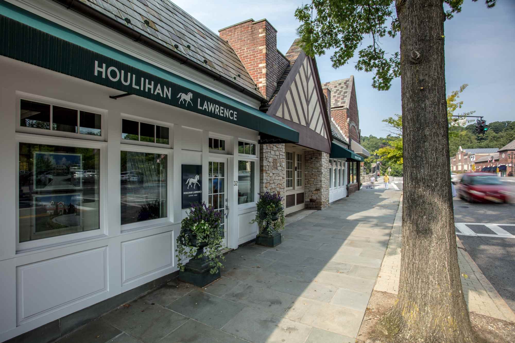 Houlihan Lawrence - Scarsdale Real Estate Agency in Scarsdale, NY (2)