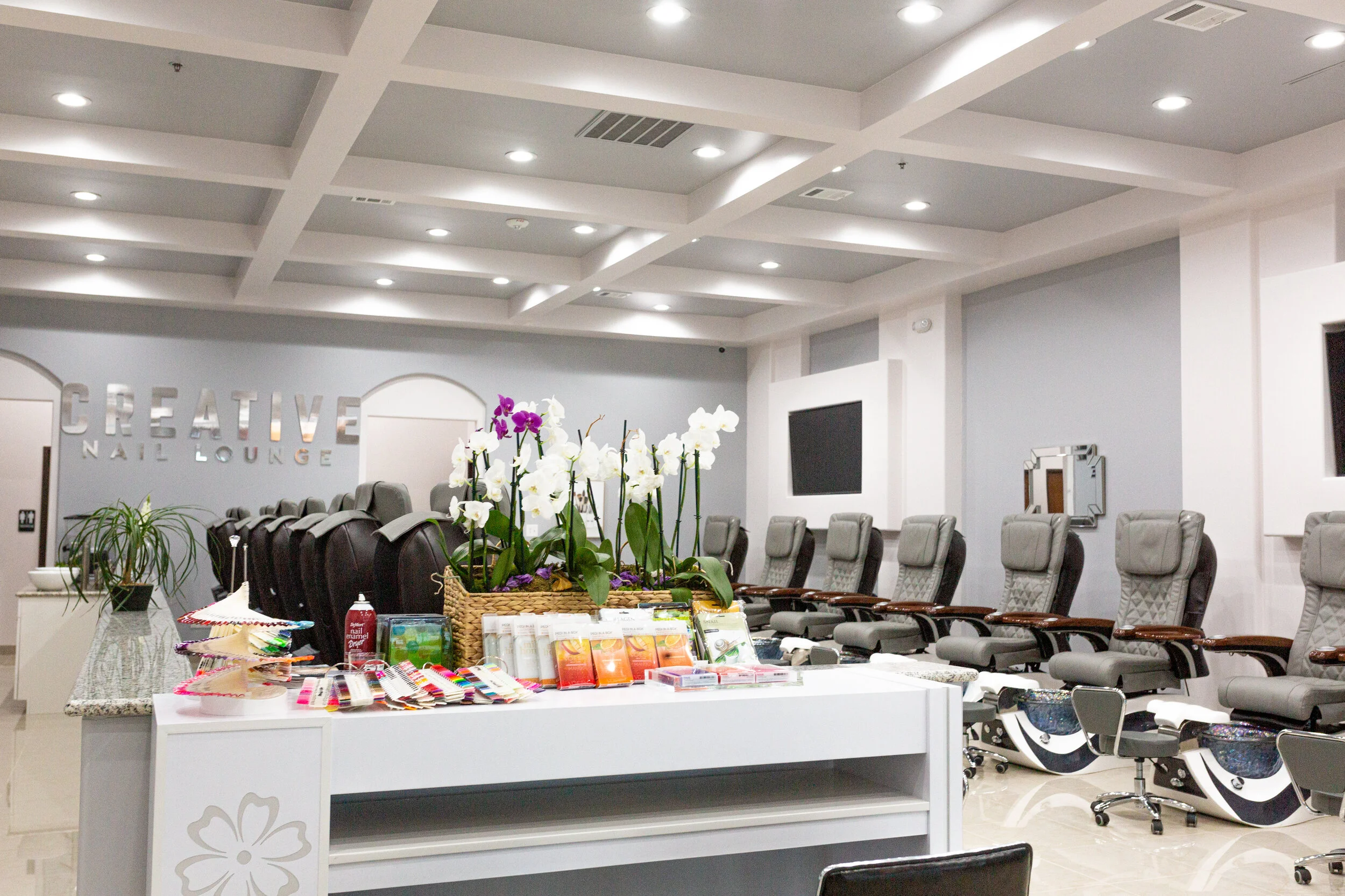 Creative Nail Lounge in Crowley, TX
