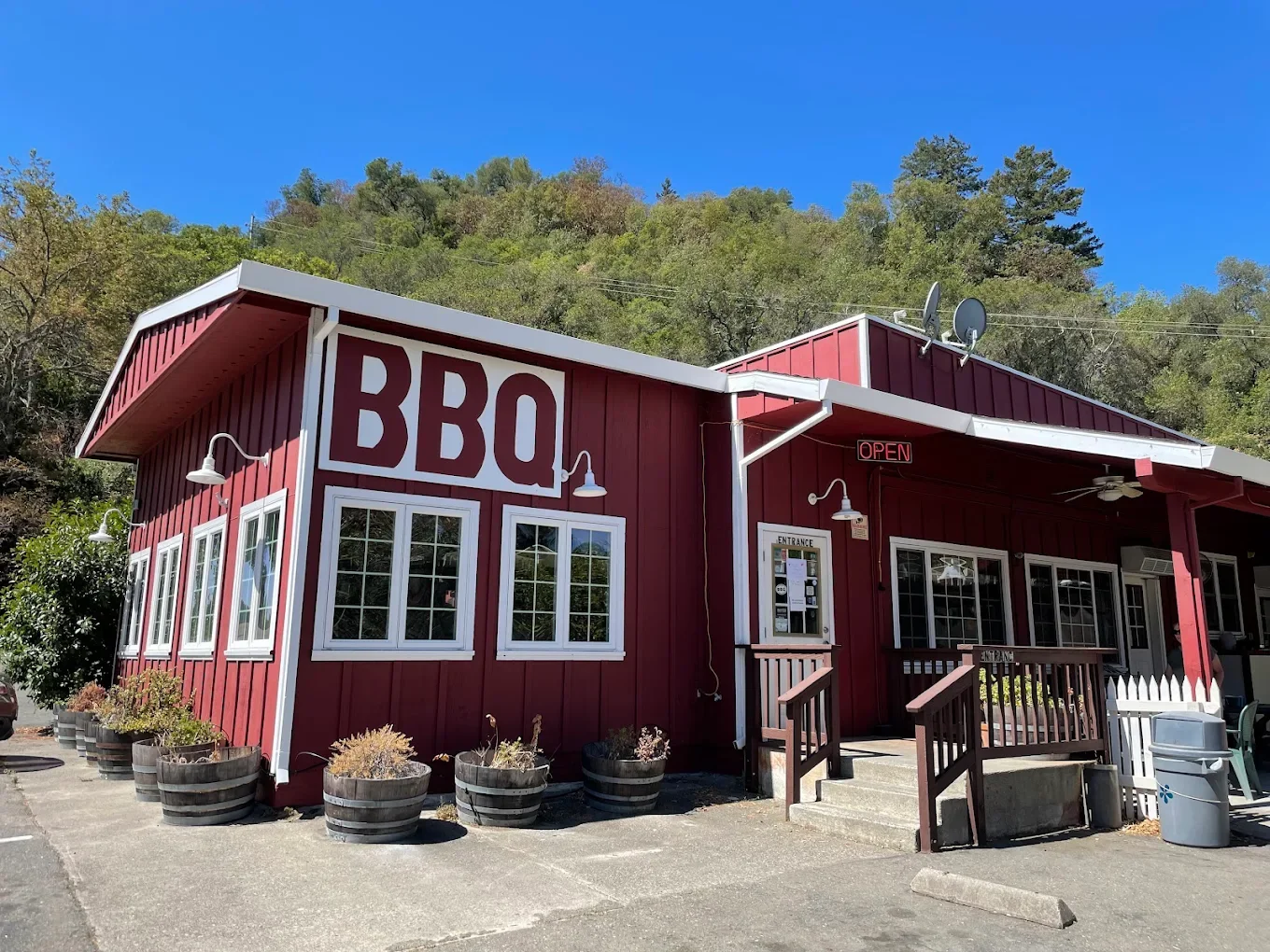 Hamburger Ranch and BBQ in Cloverdale, CA (2)