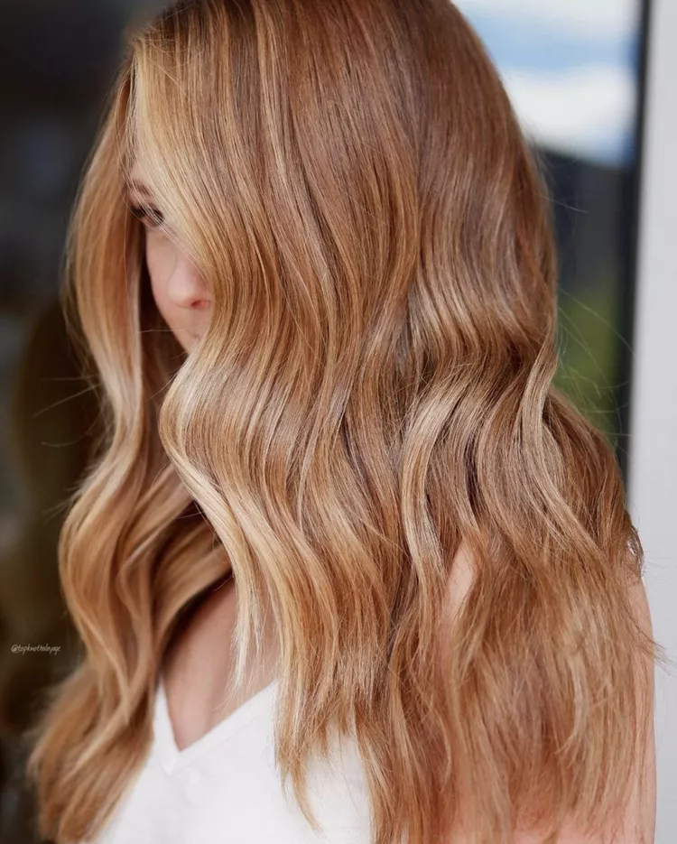 Esmeralda Salon in Davenport, FL