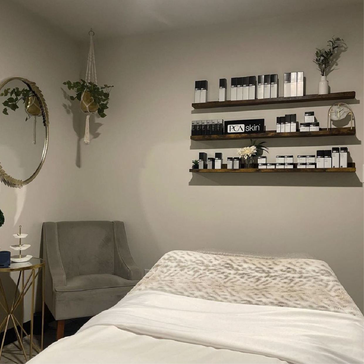 Ron Carlos Salon in Knightdale, NC (2)