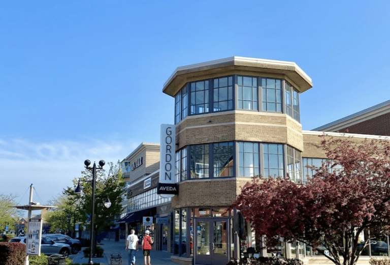 Gordon Salon Wilmette in Wilmette, IL (3)