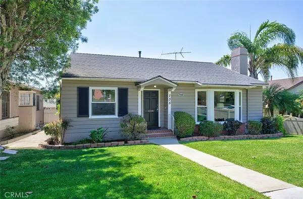 Maiyah Jimenez - Long Beach and South LA County Cities Real Estate Broker in Beverly Hills, CA (3)