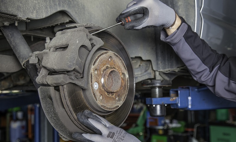 Niel Curry's Auto Service in Jeffersonville, IN