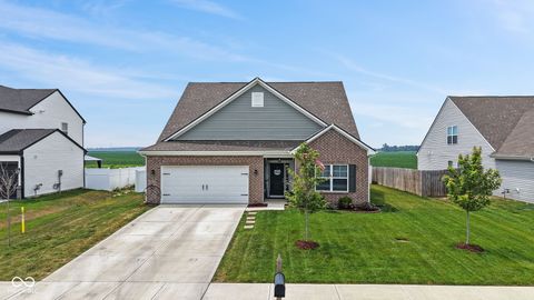 Patty Cavanaugh-Home Bound Real Estate in Daleville, IN (4)