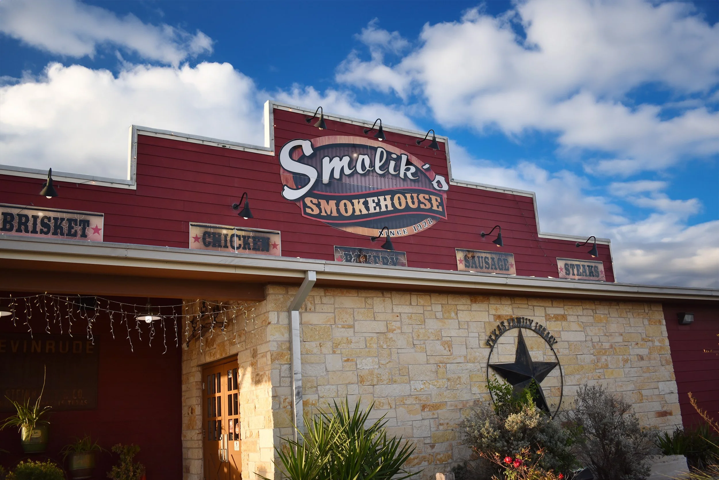Smolik's Smokehouse in Mathis, TX (5)