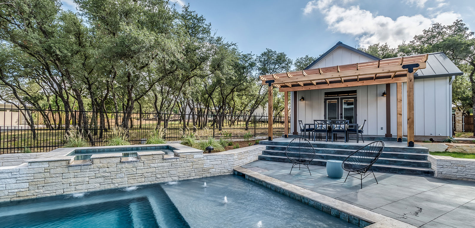 Oakstone Real Estate in Rockdale, TX