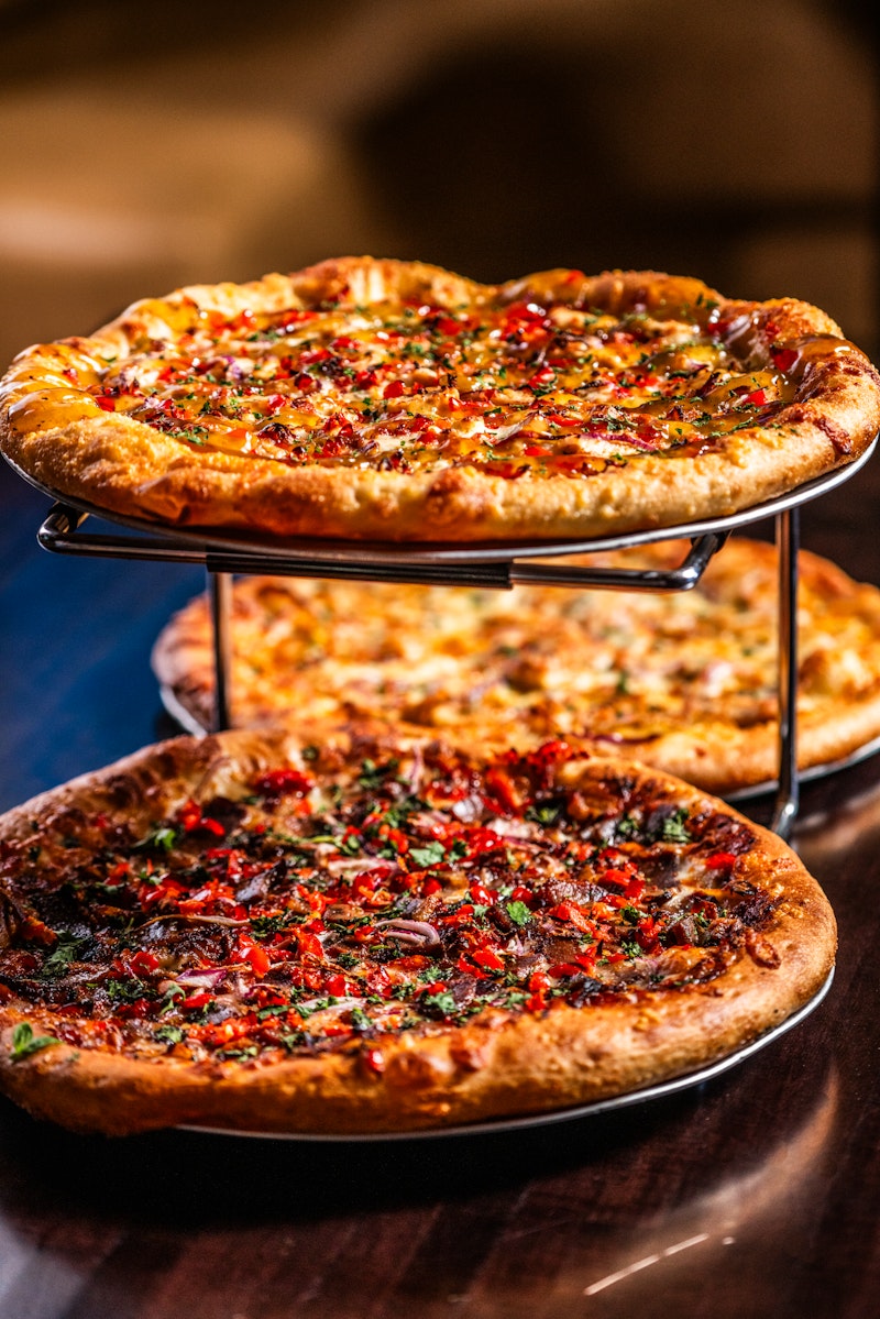 BoomBozz Pizza & Watch Bar in Jeffersonville, IN