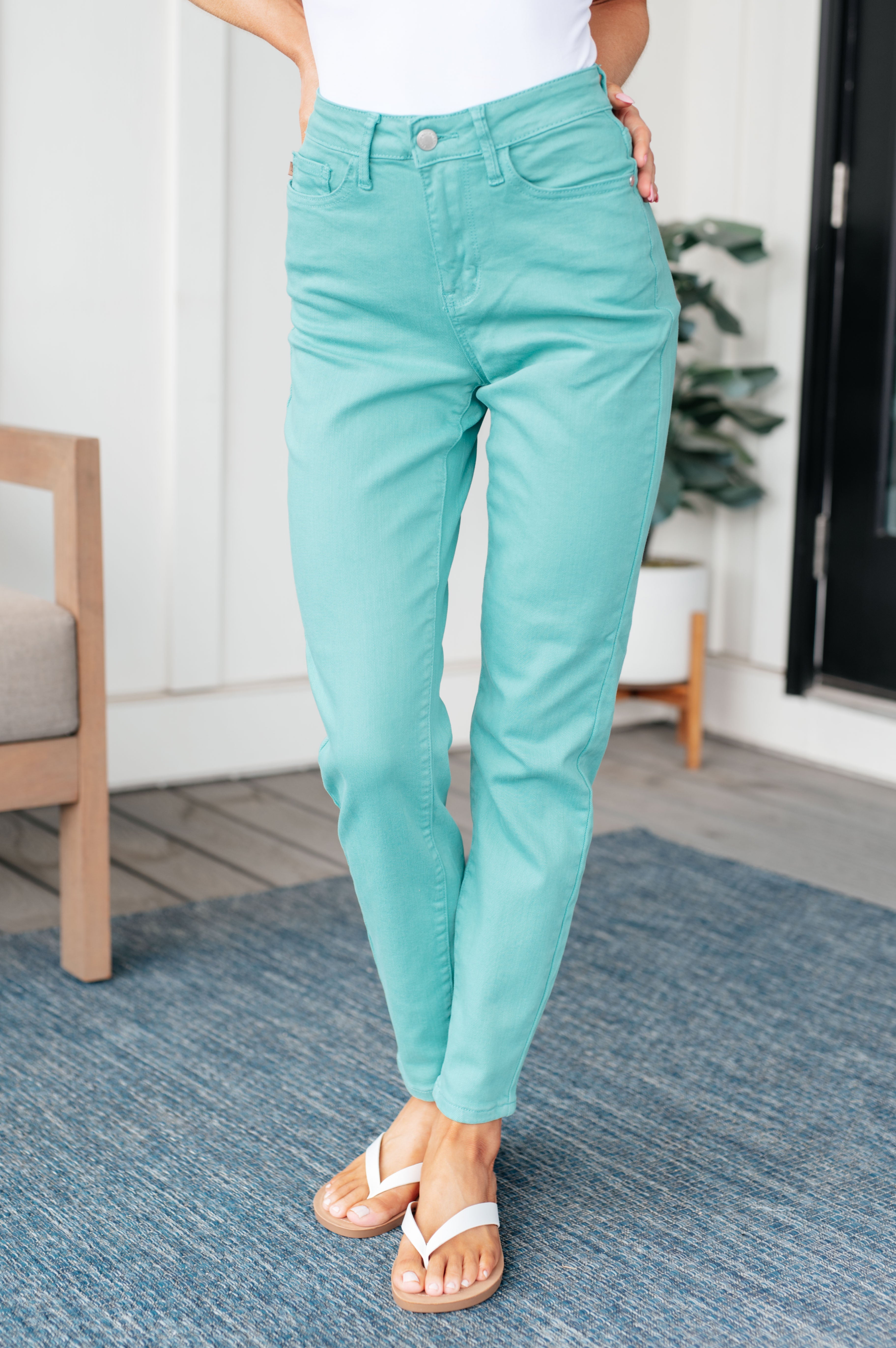 8Twenty3 Boutique in Lancaster, CA (3)
