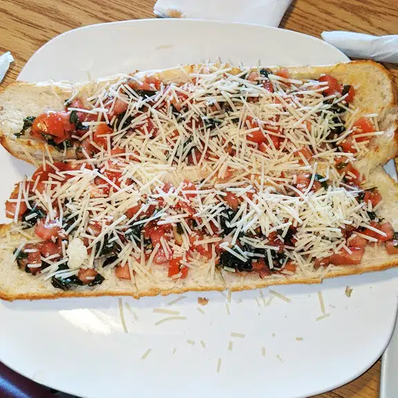 Bella Pizza & Italian Restaurant in Tappahannock, VA (4)