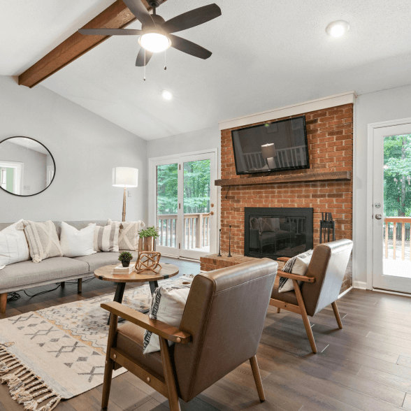 Catrice Jones Realtor CENTURY 21 LIGHTHOUSE REALTY in Jacksonville, FL (3)