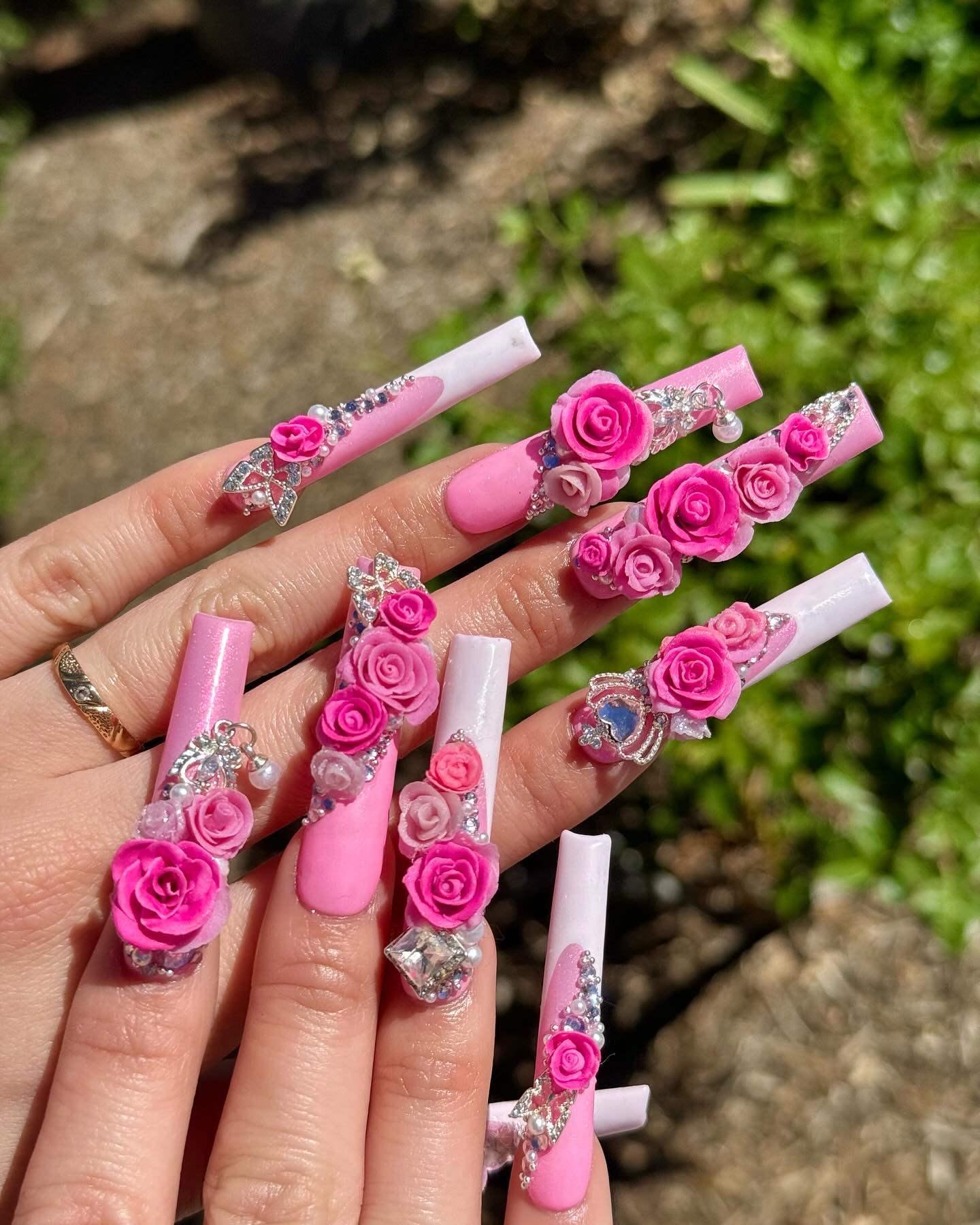 London Nail Bar in Jurupa Valley, CA (5)