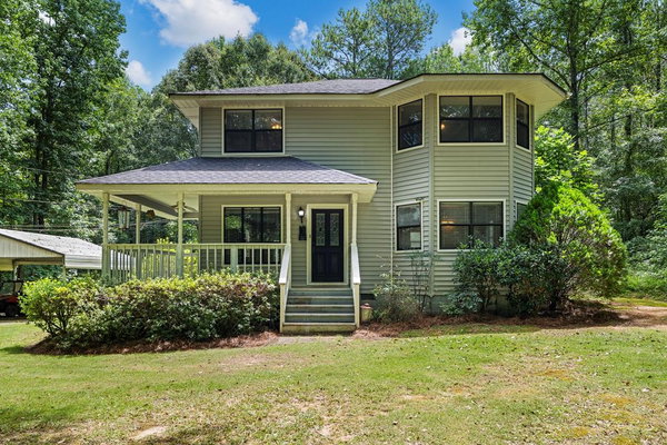 A House in the South Real Estate in Hamilton, GA