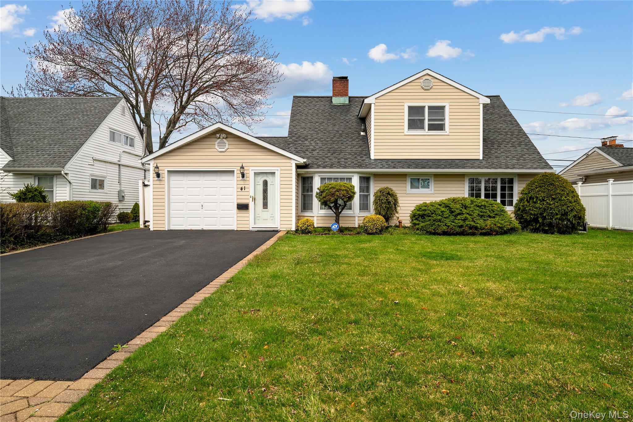 Nancy Rosen, eREALTY Advisors, Realtor in Hicksville, NY