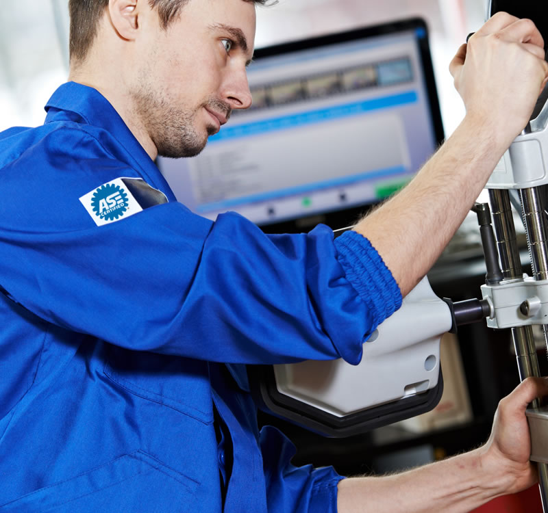 Lincoln Park Auto Repair Service in Chicago, IL (6)