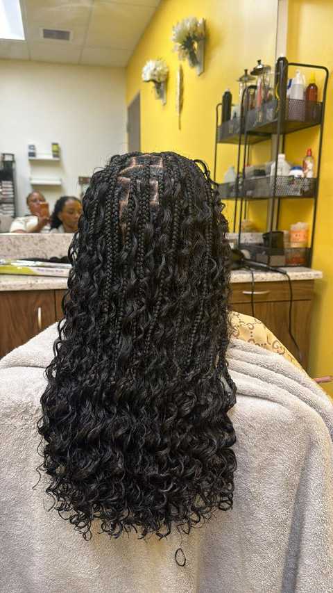Miracle hands braiding Studio in Manassas, VA