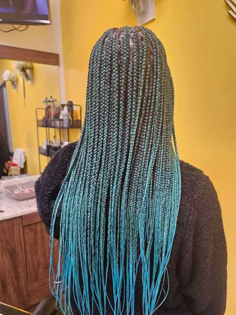 Miracle hands braiding Studio in Manassas, VA (4)