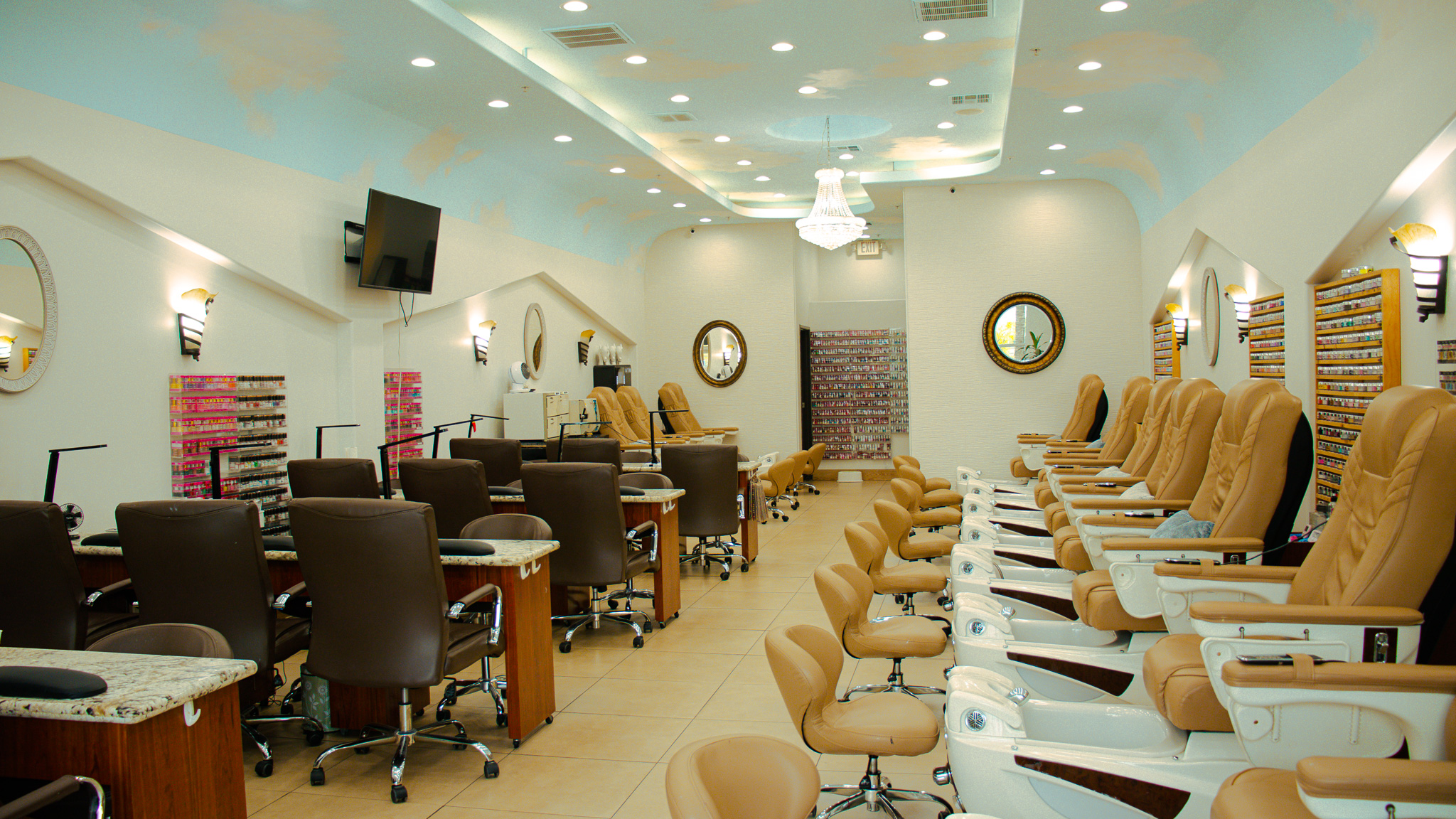 iNails and Spa in Chula Vista, CA