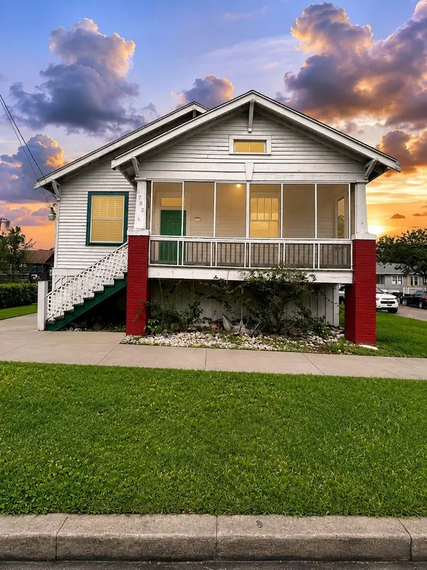 Homes by Malisa and the Walker Real Estate Group in Pearland, TX