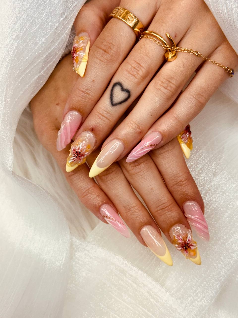 M NAIL LOUNGE in Westminster, CA (6)