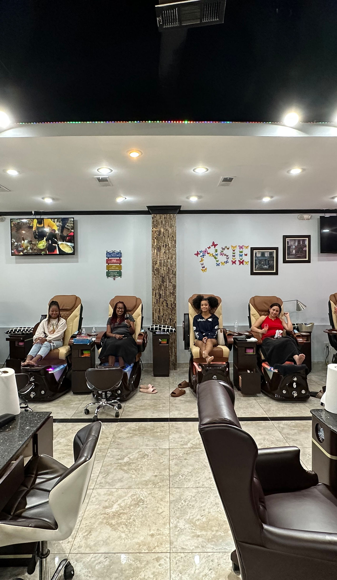 Asie Nail Salon 68 in Grayson, GA