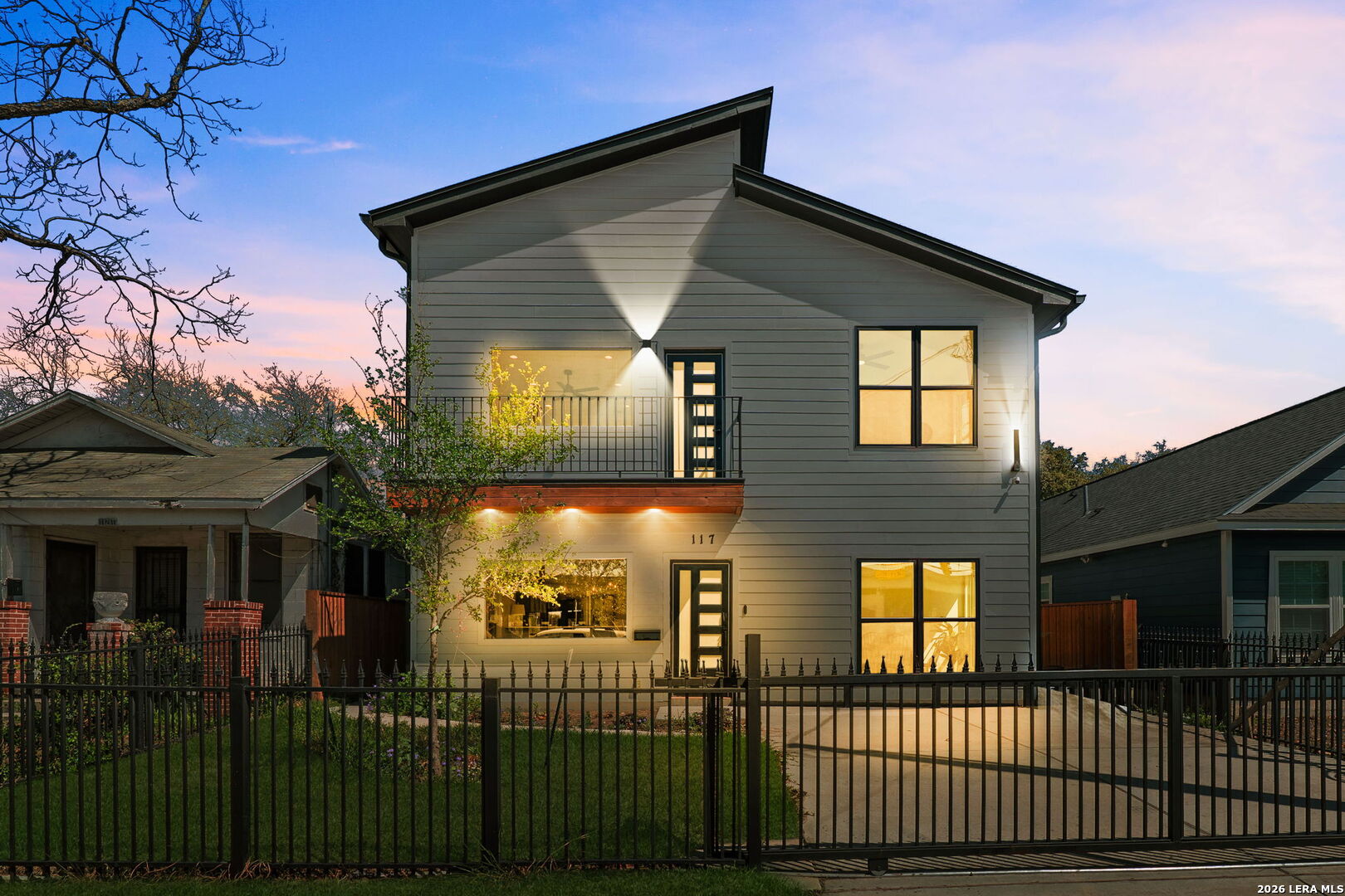 Abrahams Real Estate TIES Team | Phyllis Browning Co. in Alamo Heights, TX (6)