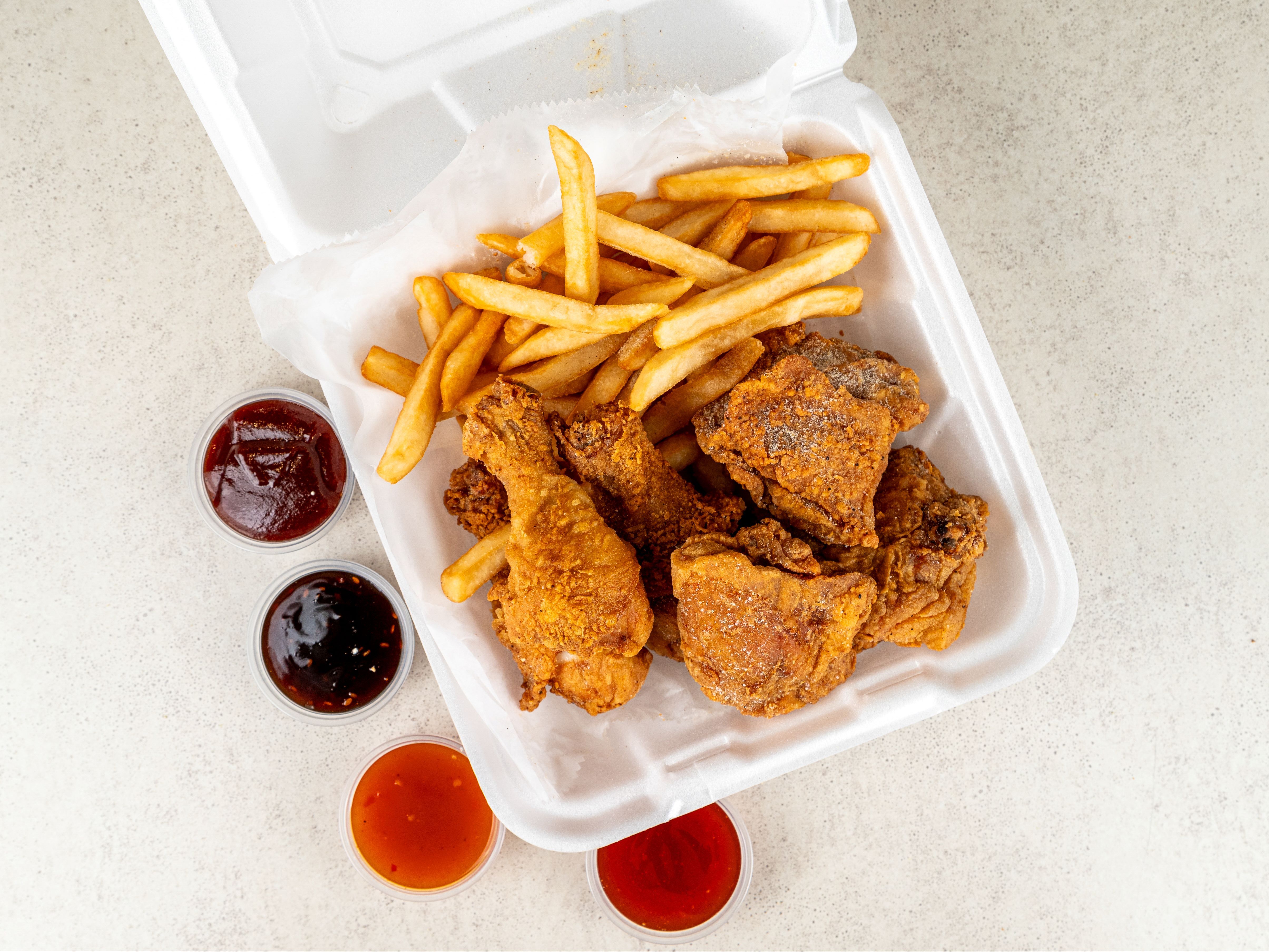 Jaws Seafood & Chicken in Belle Glade, FL