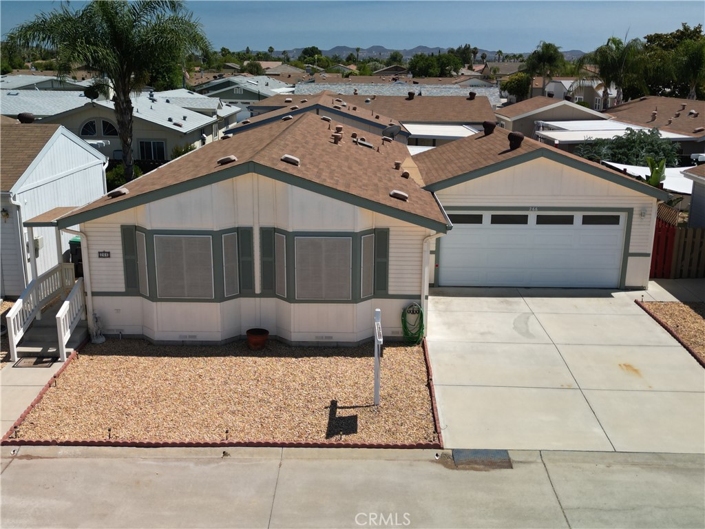Reese Purinton REALTOR® Global Luxury Specialist in Canyon Lake, CA (3)
