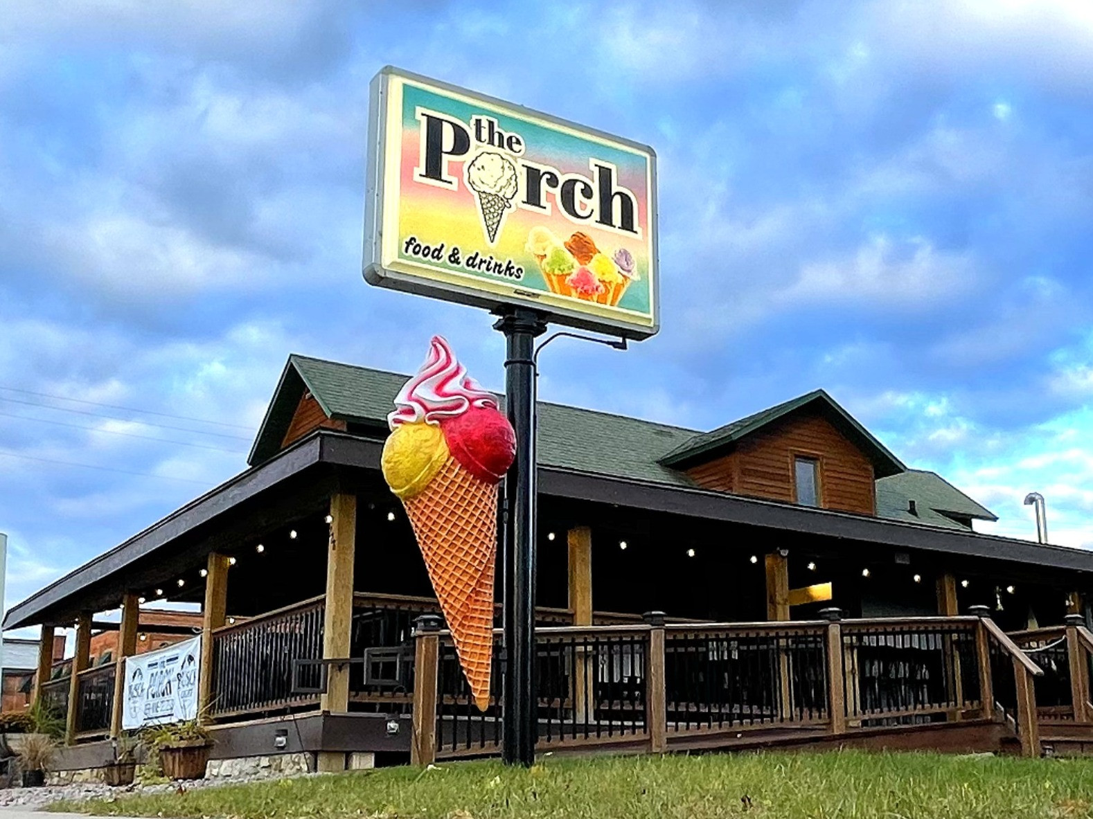The Porch in Prairie du Chien, WI